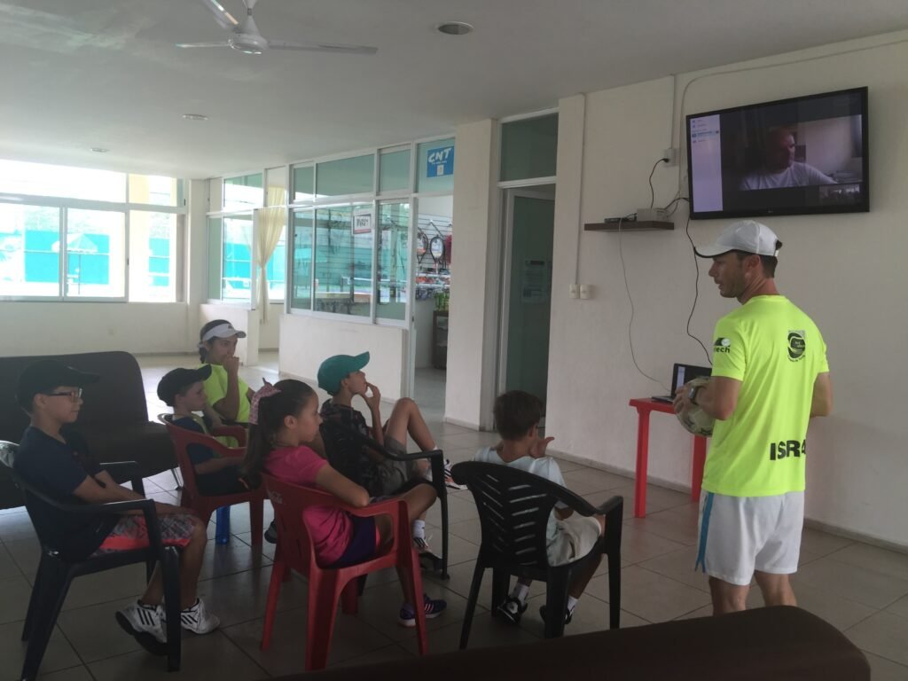 Charla y analisis de videos con jugadores