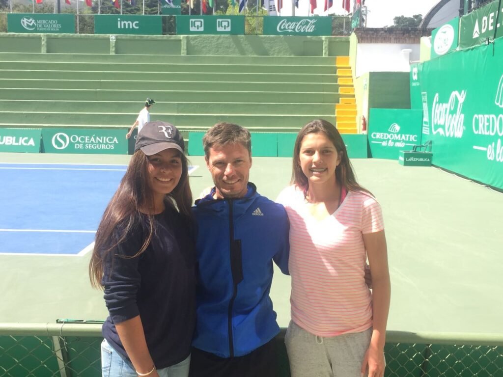 Con Ruth y Gavi en el campeonato de tenis G1 Copa del Café en costa rica